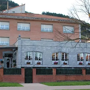- Adults Only Hotel Guernica y Luno